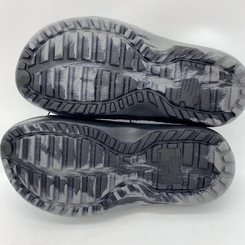 Boy’s Water Shoes Slides Medium New